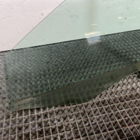 Vitre avant gauche VOLKSWAGEN SCIROCCO 3