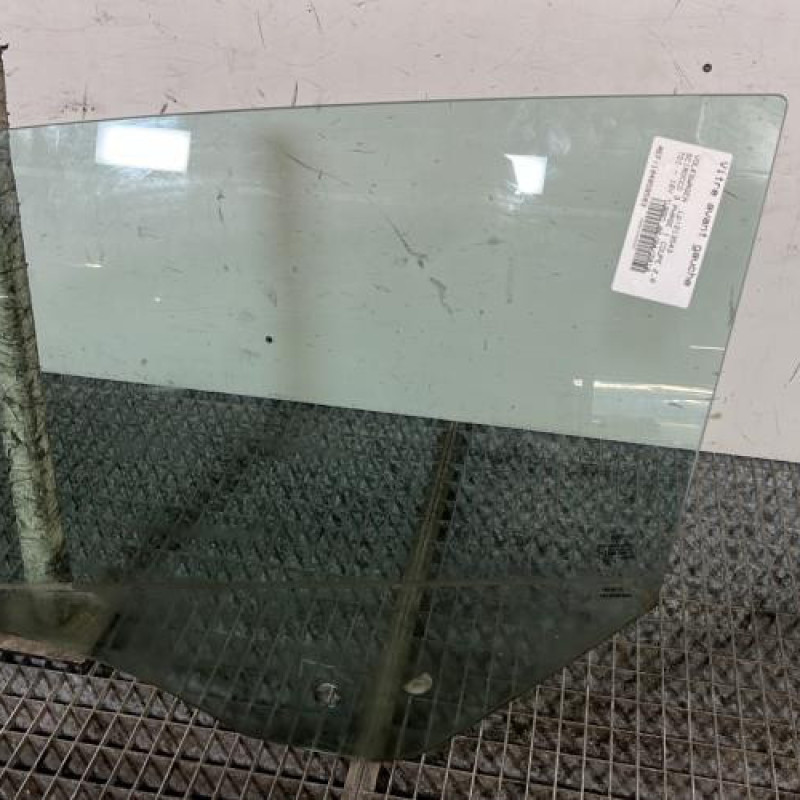 Vitre avant gauche VOLKSWAGEN SCIROCCO 3 Photo n°3