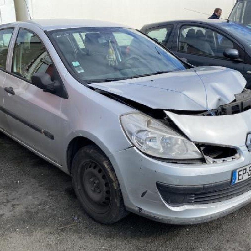 Vitre avant droit RENAULT CLIO 3 Photo n°6
