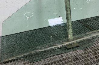 Vitre avant gauche MERCEDES CLASSE R 251