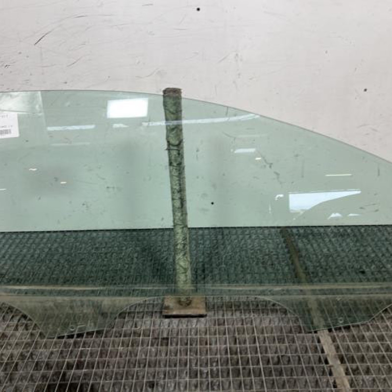 Vitre avant droit CITROEN C2 Photo n°1