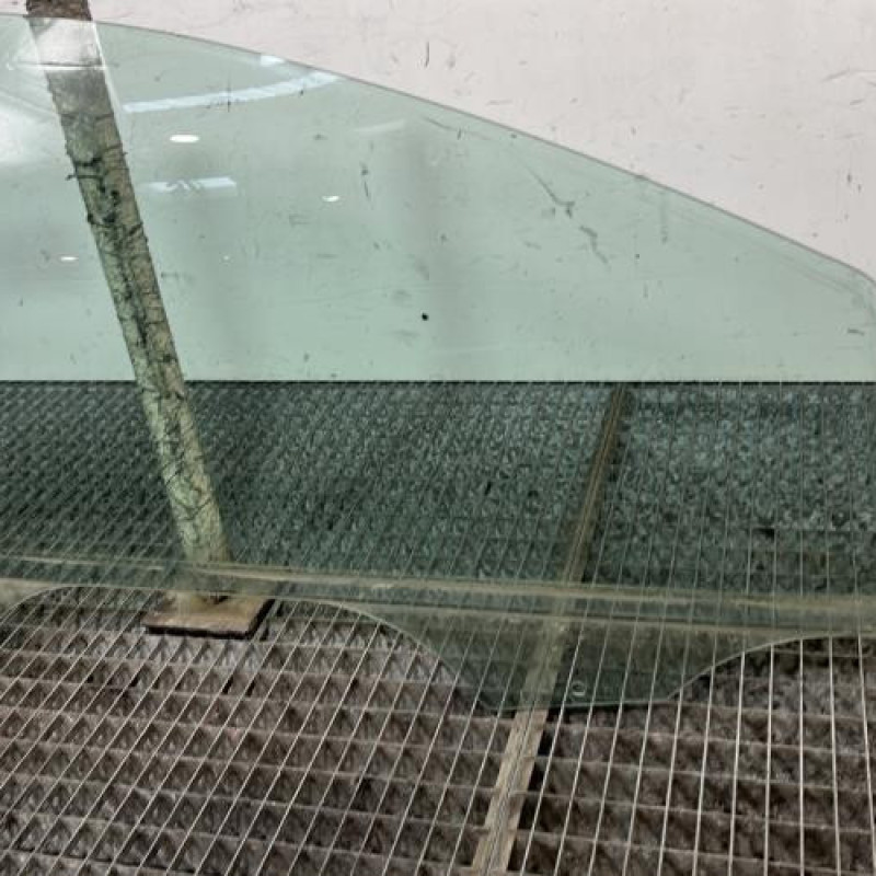 Vitre avant droit CITROEN C2 Photo n°2