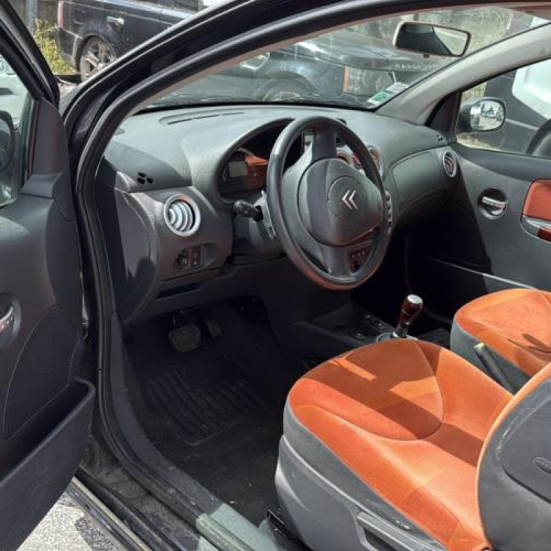 Vitre avant droit CITROEN C2 Photo n°17