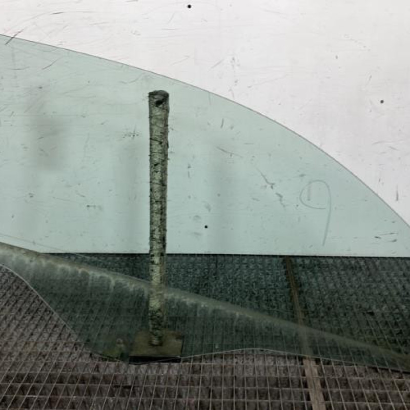 Vitre avant gauche FIAT 500 2 Photo n°4