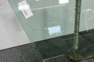 Vitre avant droit PEUGEOT 308 2