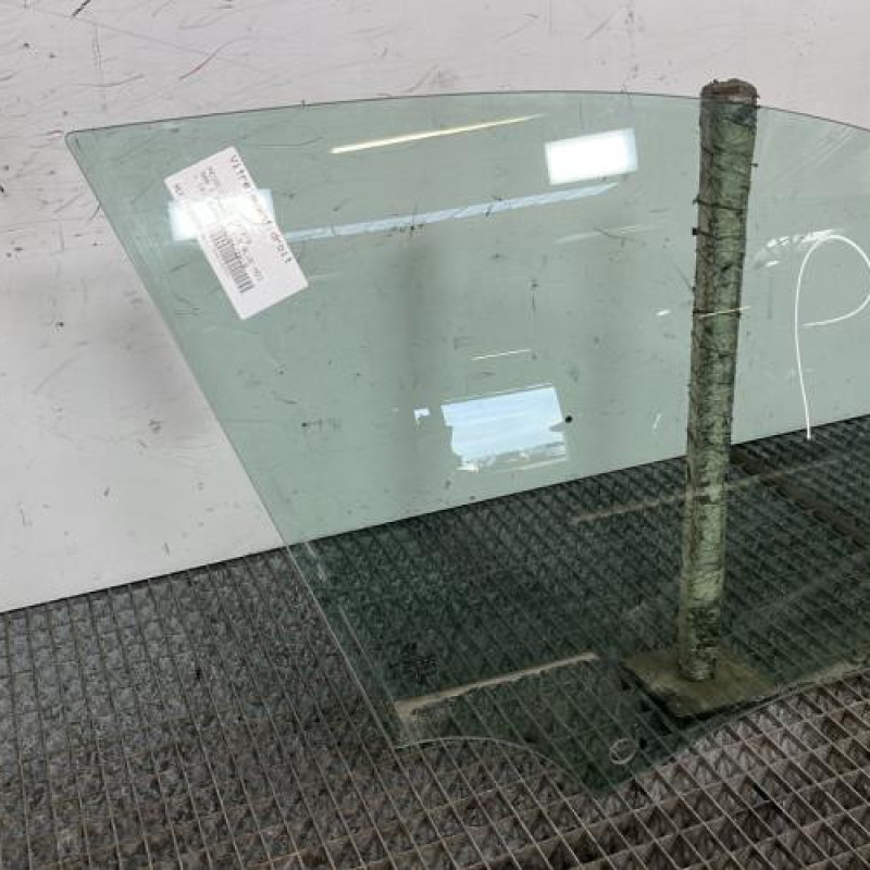 Vitre avant droit PEUGEOT 308 2 Photo n°3