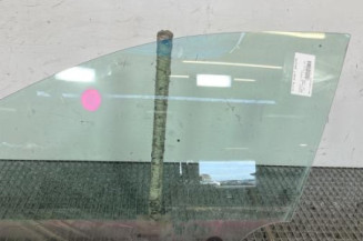 Vitre avant gauche PEUGEOT 308 2 Photo n°1