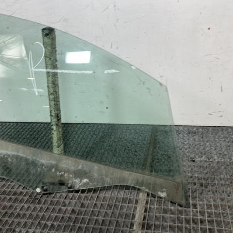 Vitre avant droit RENAULT CLIO 4 Photo n°2