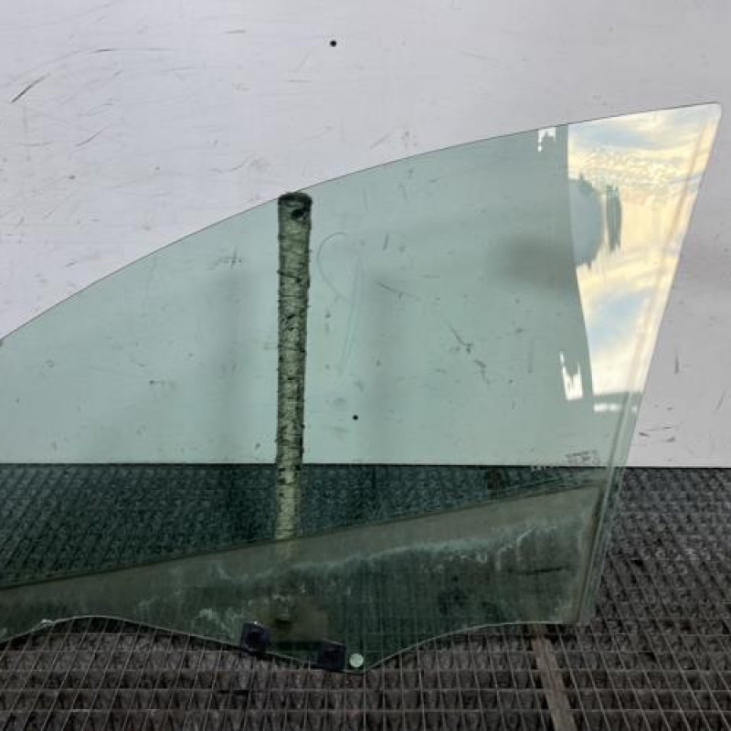 Vitre avant droit RENAULT CLIO 4 Photo n°4
