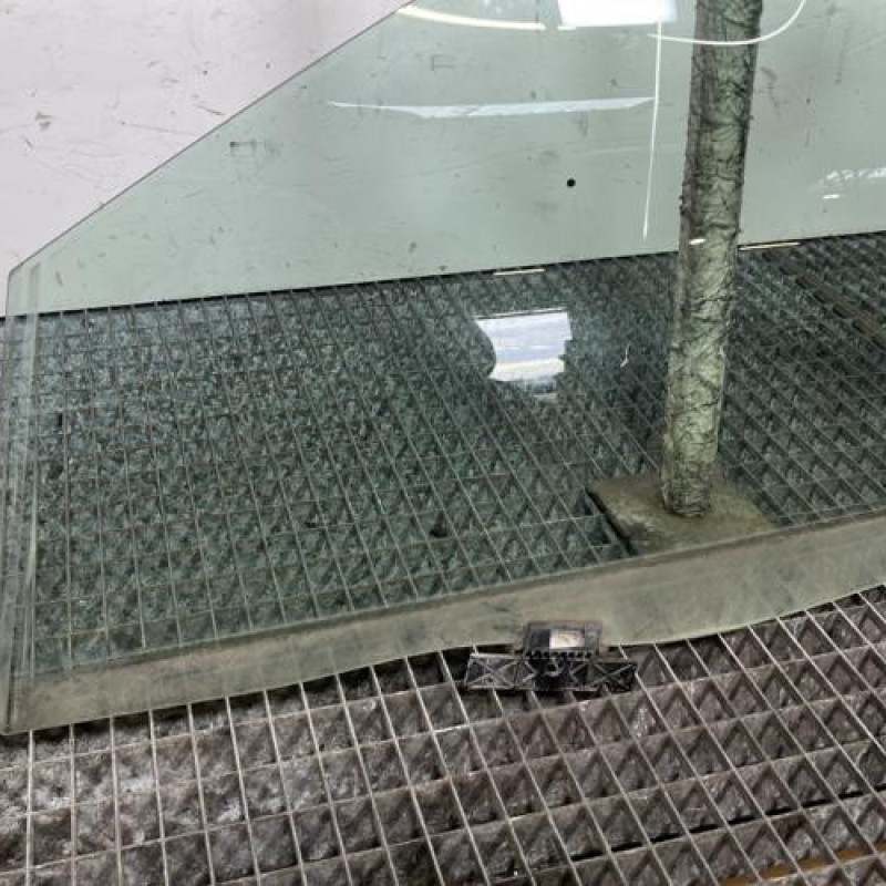 Vitre avant gauche CITROEN C5 1 Photo n°2