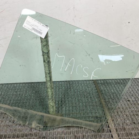 Vitre arriere gauche RENAULT CLIO 3 Photo n°1