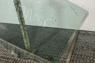 Vitre arriere gauche RENAULT CLIO 3