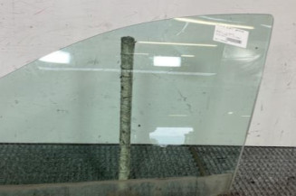 Vitre avant gauche RENAULT CLIO 3 Photo n°1