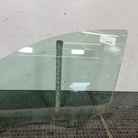 Vitre avant gauche RENAULT CLIO 3 Photo n°1