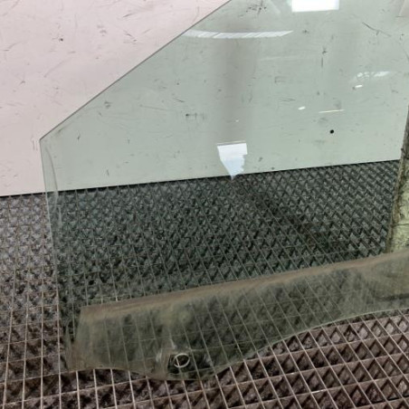 Vitre avant gauche RENAULT CLIO 3