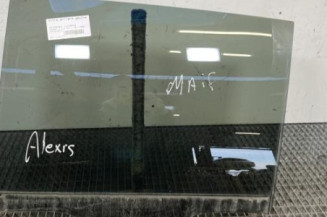 Vitre arriere gauche VOLKSWAGEN TOURAN 3 Photo n°1