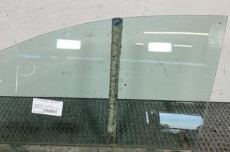 Vitre avant gauche VOLKSWAGEN TOURAN 3 Photo n°1