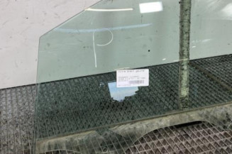 Vitre avant gauche VOLKSWAGEN TOURAN 3