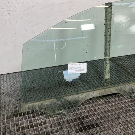 Vitre avant gauche VOLKSWAGEN TOURAN 3