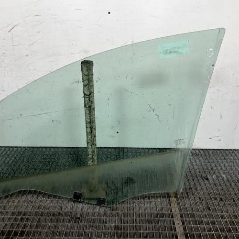 Vitre avant droit RENAULT CLIO 4 Photo n°4