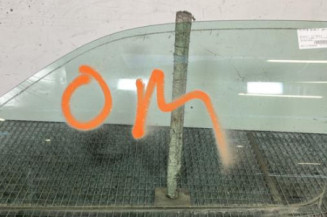 Vitre avant gauche RENAULT CLIO 2 Photo n°1