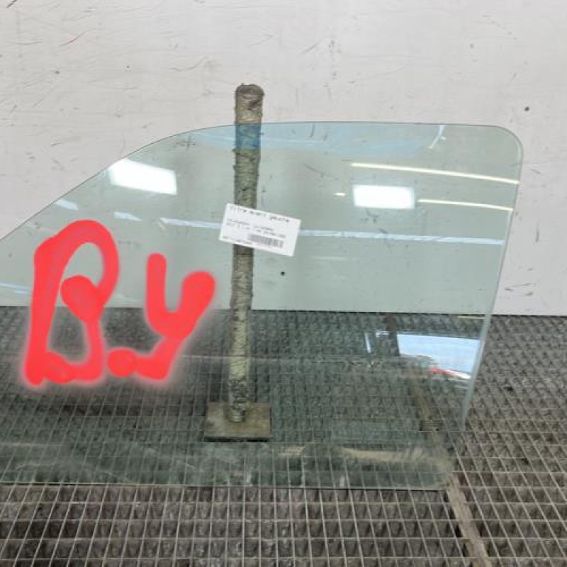 Vitre avant gauche VOLKSWAGEN GOLF 3 Photo n°1