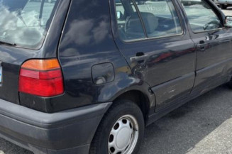 Vitre avant gauche VOLKSWAGEN GOLF 3
