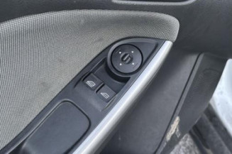 Vitre avant gauche FORD FOCUS 3