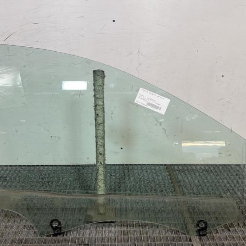 Vitre avant droit RENAULT CLIO 3 Photo n°1