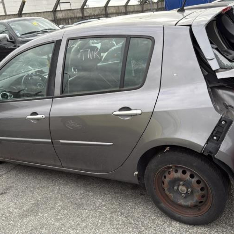 Vitre avant droit RENAULT CLIO 3 Photo n°10