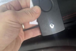 Vitre avant gauche RENAULT CLIO 4