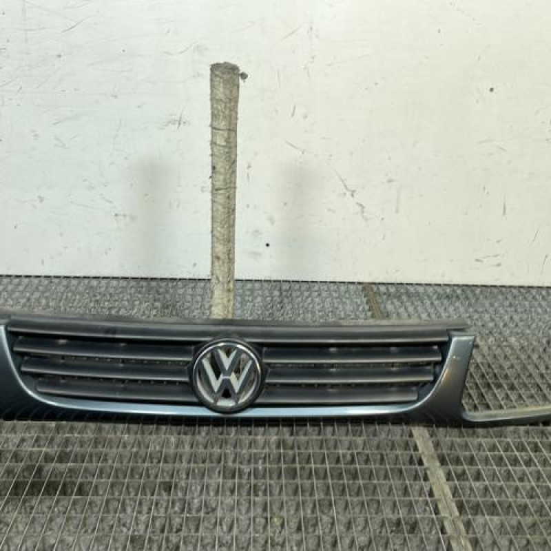 Calandre VOLKSWAGEN POLO 3 Photo n°1