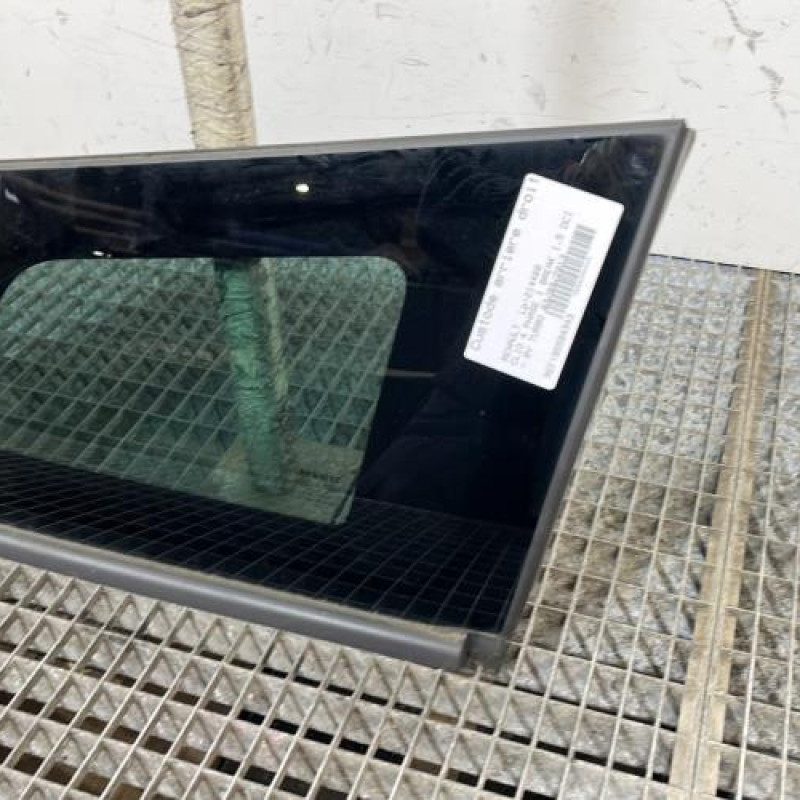 Custode arriere droit RENAULT CLIO 4 Photo n°3