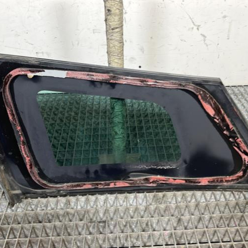 Custode arriere droit RENAULT CLIO 4 Photo n°4