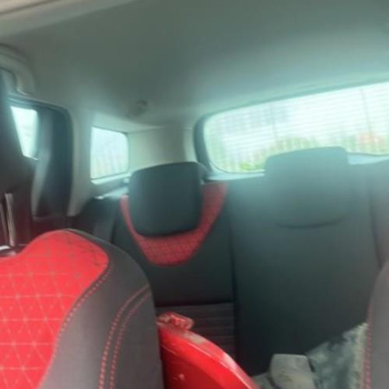 Custode arriere droit RENAULT CLIO 4 Photo n°9