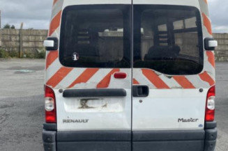 Crosse arriere gauche RENAULT MASTER 2