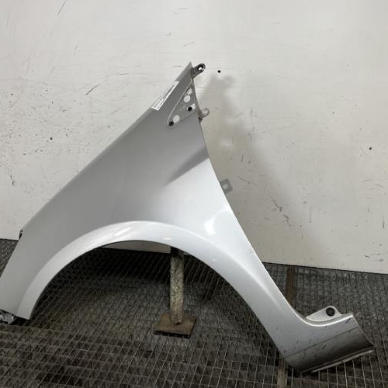 Aile avant gauche RENAULT CLIO 3 Photo n°3