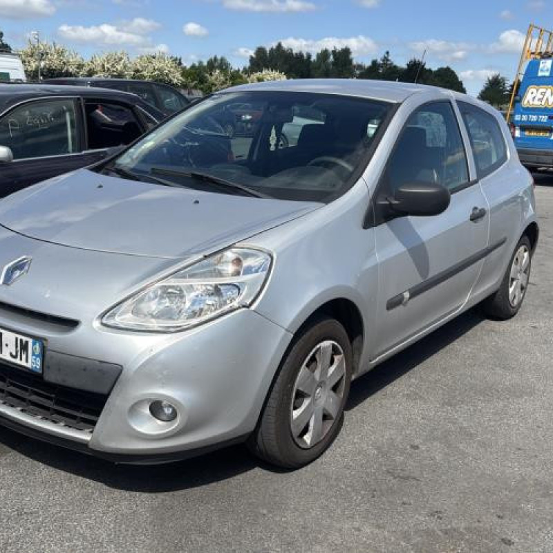Aile avant gauche RENAULT CLIO 3 Photo n°5