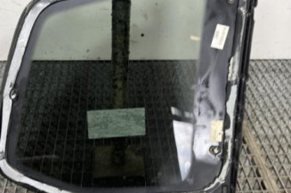 Custode arriere gauche VOLKSWAGEN TOURAN 3