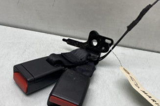Attache ceinture arriere droit RENAULT CLIO 4