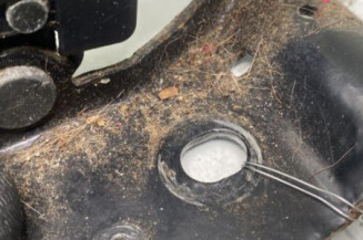 Attache ceinture arriere gauche RENAULT CLIO 3