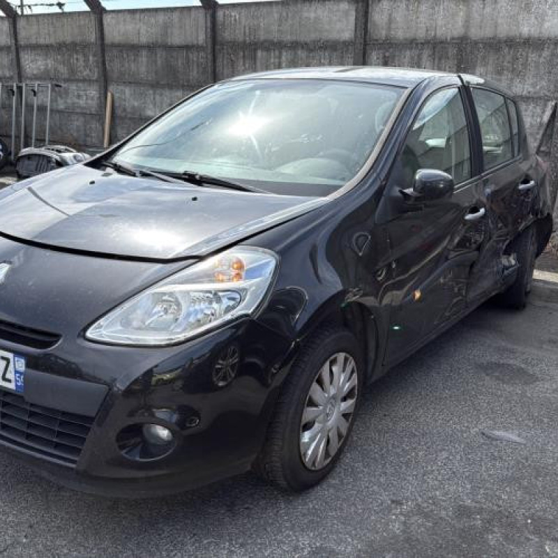 Attache ceinture arriere droit RENAULT CLIO 3 Photo n°4