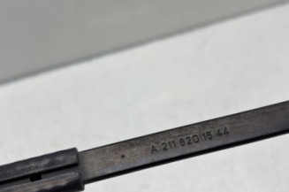 Bras essuie glace avant gauche MERCEDES CLASSE CLS 219