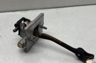 Arret de porte avant gauche PEUGEOT 3008 1