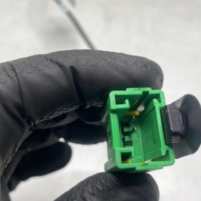 Attache ceinture avant gauche DACIA DUSTER 1 Photo n°3