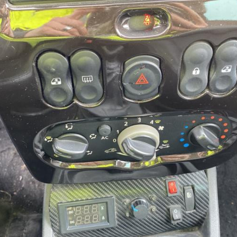 Attache ceinture avant gauche DACIA DUSTER 1 Photo n°20