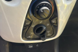 Arret de porte avant gauche CITROEN C1 2