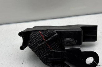 Attache ceinture arriere droit RENAULT CLIO 3