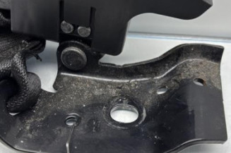 Attache ceinture arriere gauche RENAULT CLIO 3