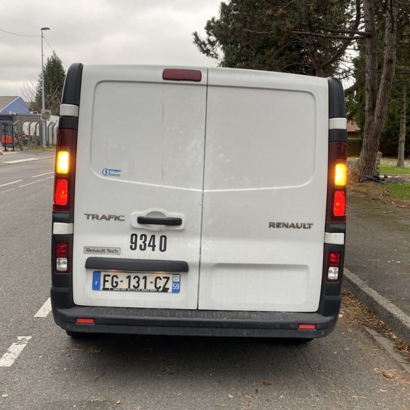 RENAULT TRAFIC 3 COURT PHASE 1 1.6 DCI - 16V TURBO Photo n°5